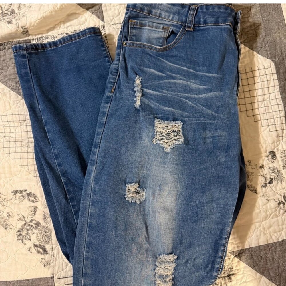 Lucjy & Blessed Blue Distressed Straight Leg Jeans